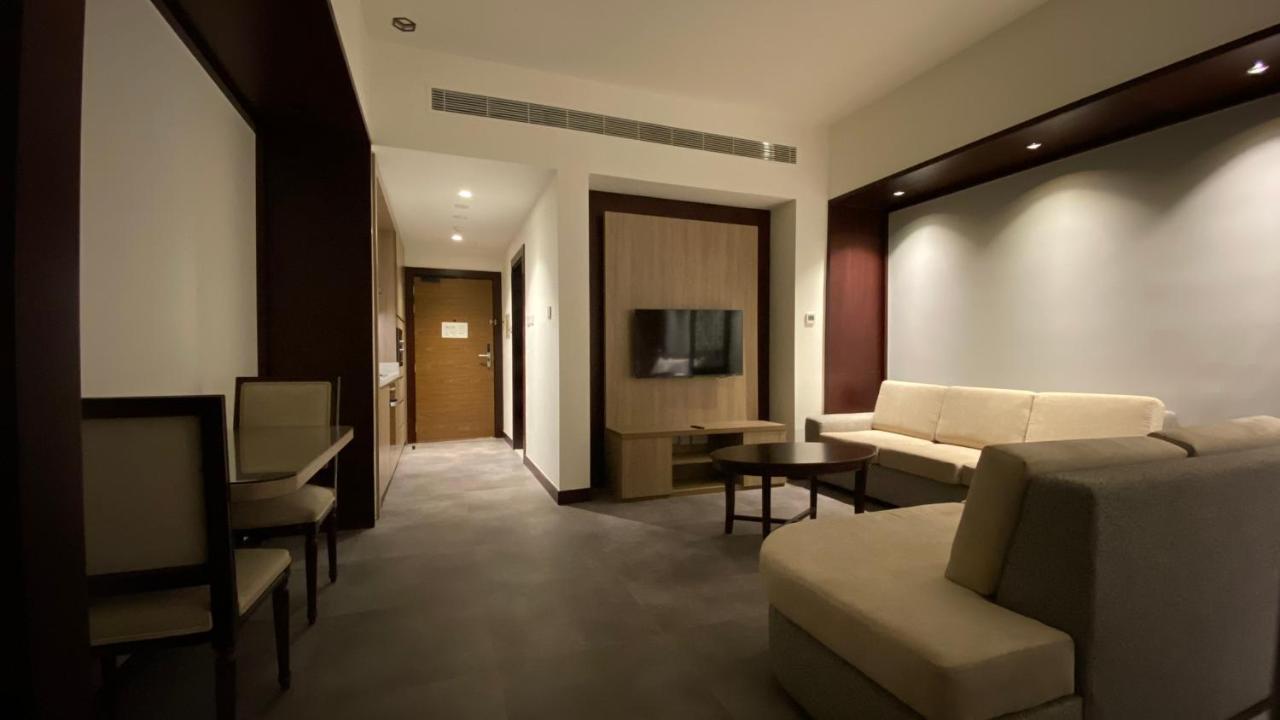 Sitara Hotel Apartment Дубай Экстерьер фото