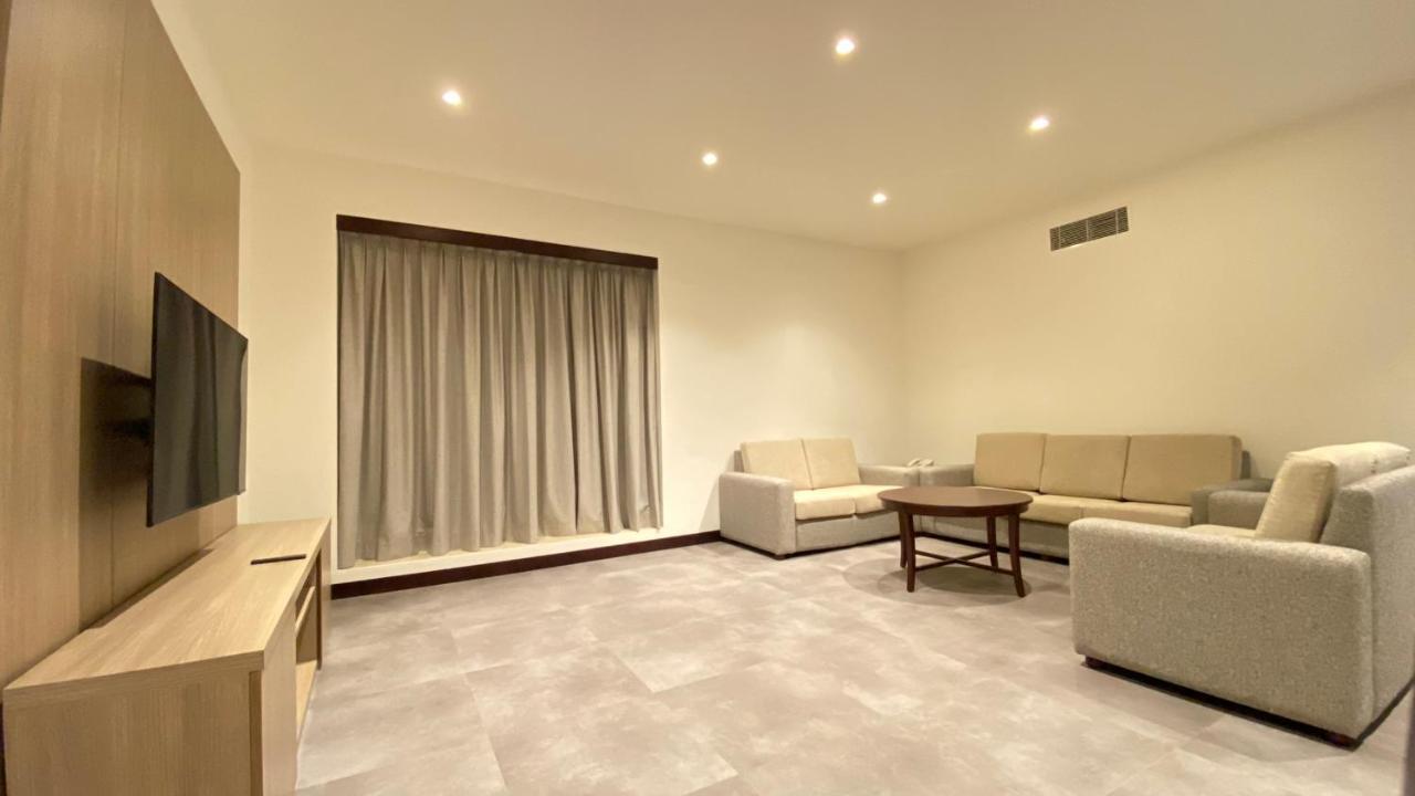 Sitara Hotel Apartment Дубай Экстерьер фото