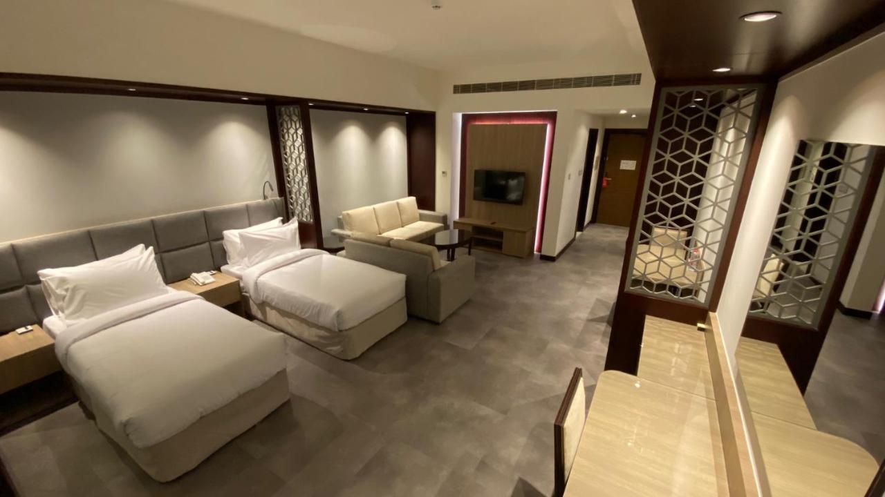 Sitara Hotel Apartment Дубай Экстерьер фото