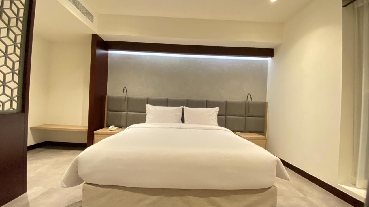 Sitara Hotel Apartment Дубай Экстерьер фото