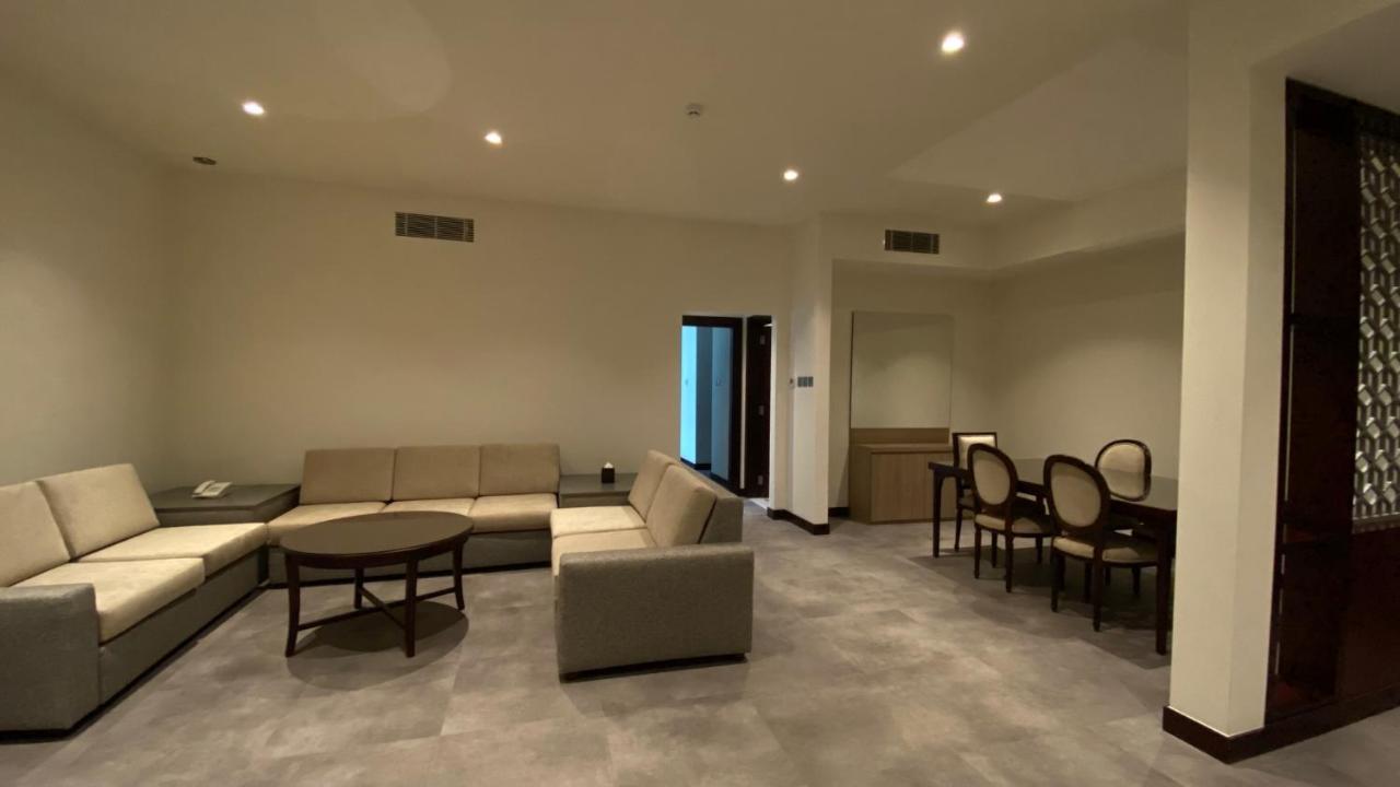 Sitara Hotel Apartment Дубай Экстерьер фото