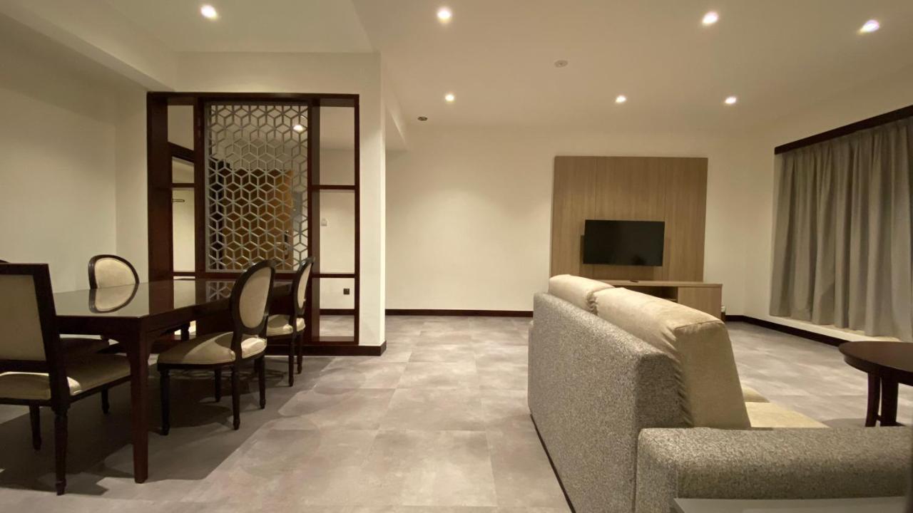 Sitara Hotel Apartment Дубай Экстерьер фото