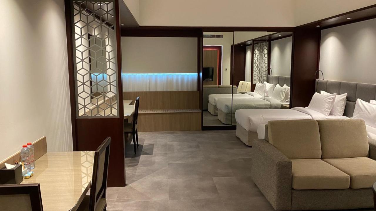 Sitara Hotel Apartment Дубай Экстерьер фото