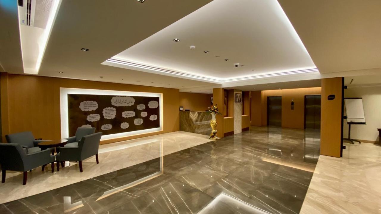Sitara Hotel Apartment Дубай Экстерьер фото