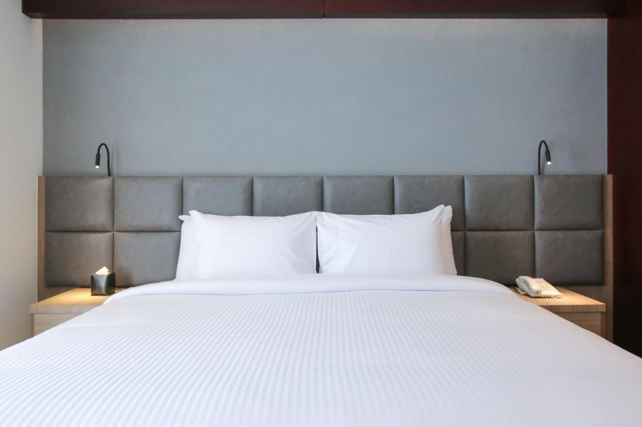 Sitara Hotel Apartment Дубай Экстерьер фото