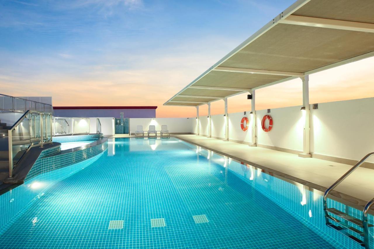 Sitara Hotel Apartment Дубай Экстерьер фото